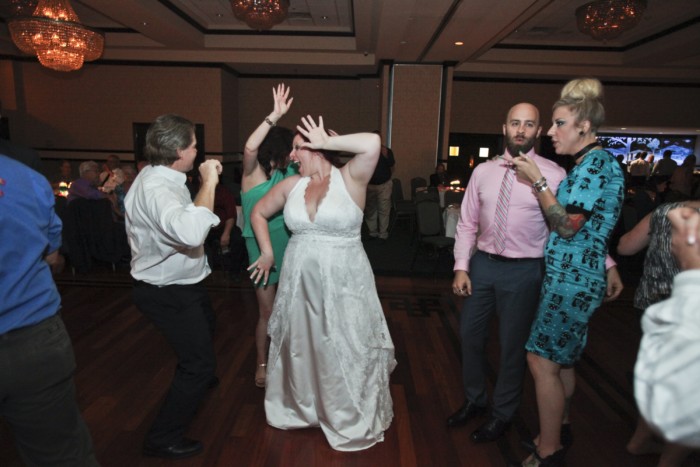 hilarious professional wedding photos: Candid dancing photos